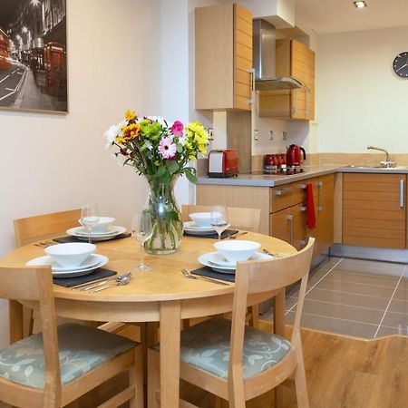Royal Crossharbour Apartment Londra Esterno foto