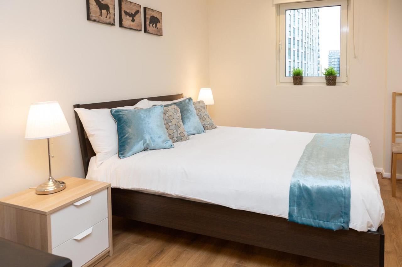 Royal Crossharbour Apartment Londra Esterno foto