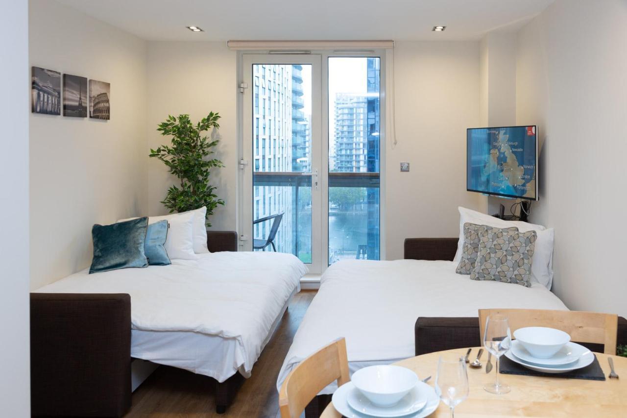 Royal Crossharbour Apartment Londra Esterno foto