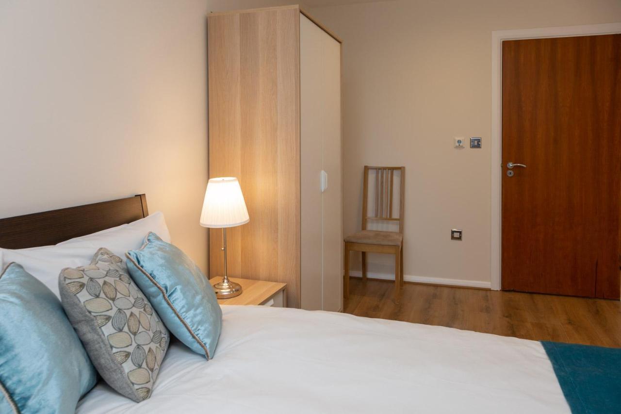Royal Crossharbour Apartment Londra Esterno foto