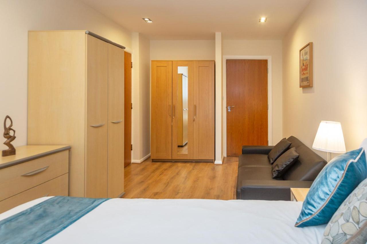 Royal Crossharbour Apartment Londra Esterno foto