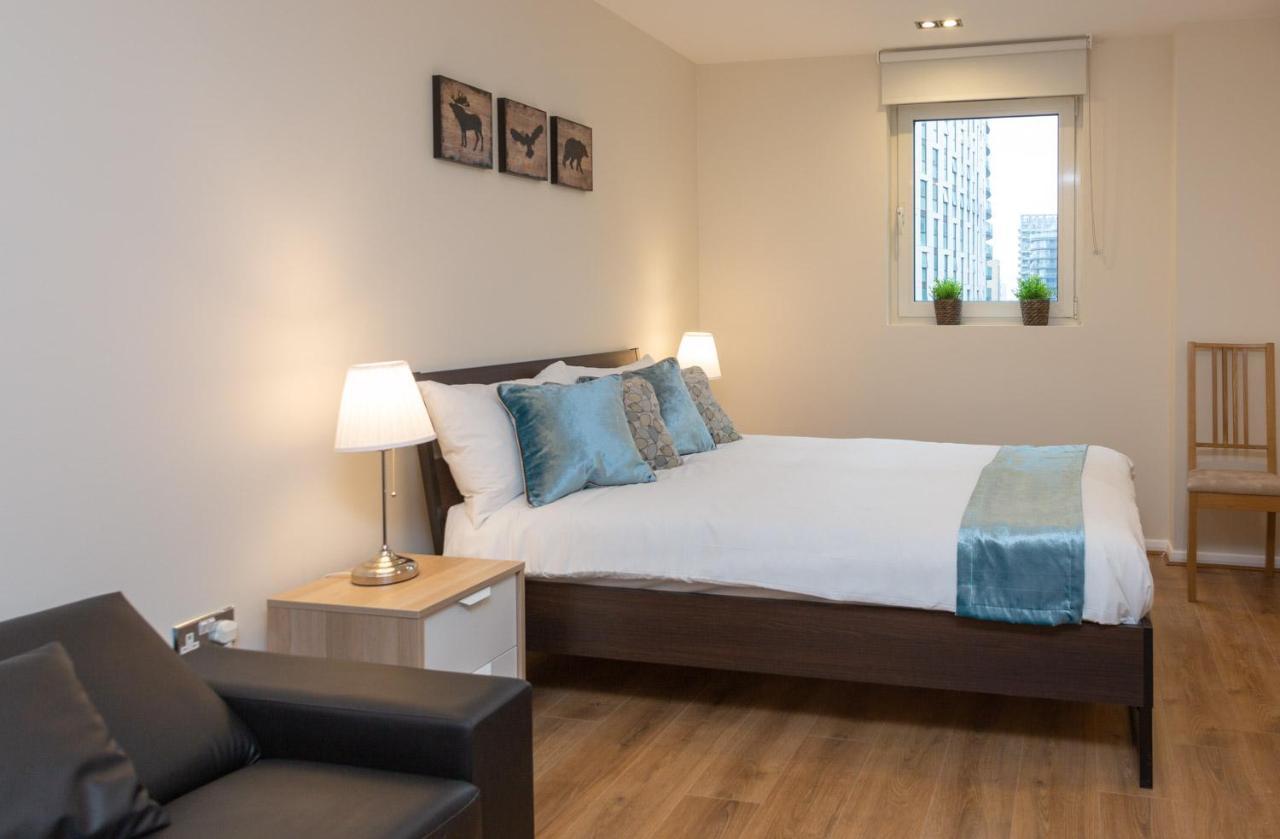 Royal Crossharbour Apartment Londra Esterno foto