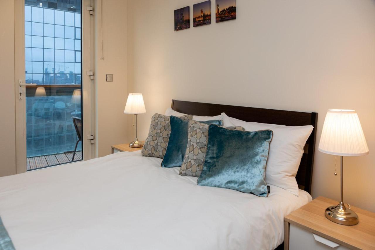 Royal Crossharbour Apartment Londra Esterno foto